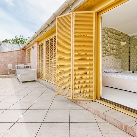 Deribasivska Cozy 4-Room Apartment Odessa Esterno foto