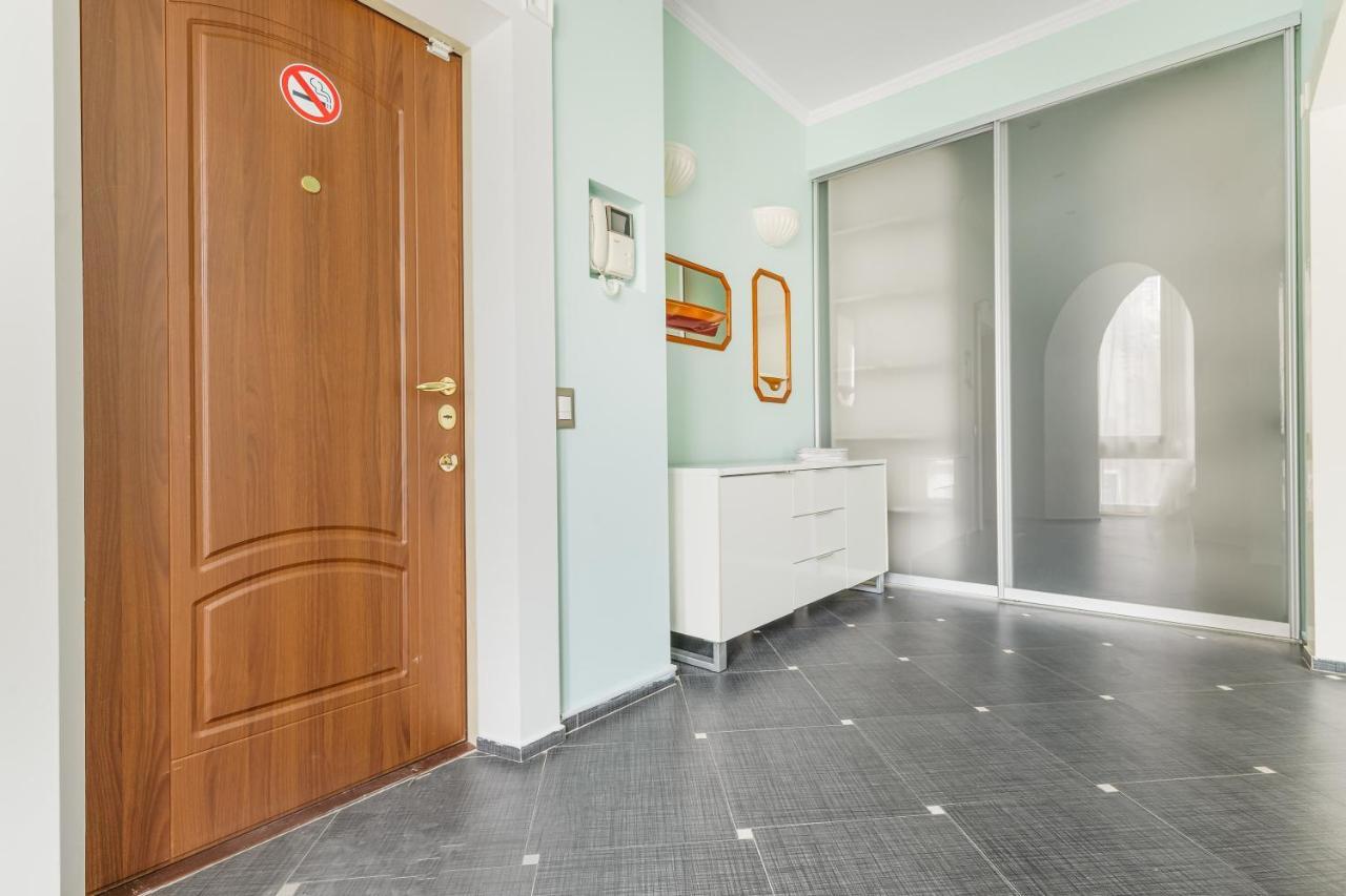 Deribasivska Cozy 4-Room Apartment Odessa Esterno foto