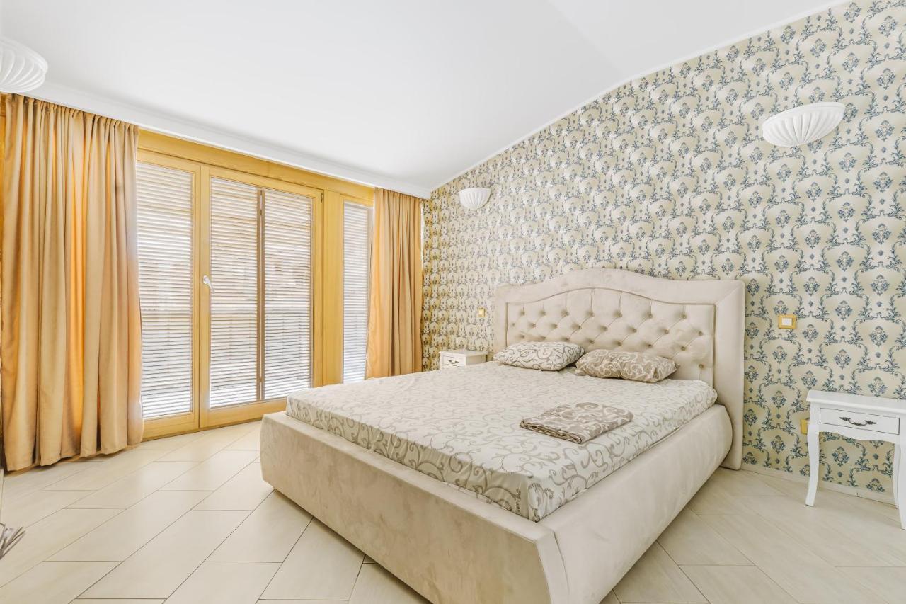 Deribasivska Cozy 4-Room Apartment Odessa Esterno foto