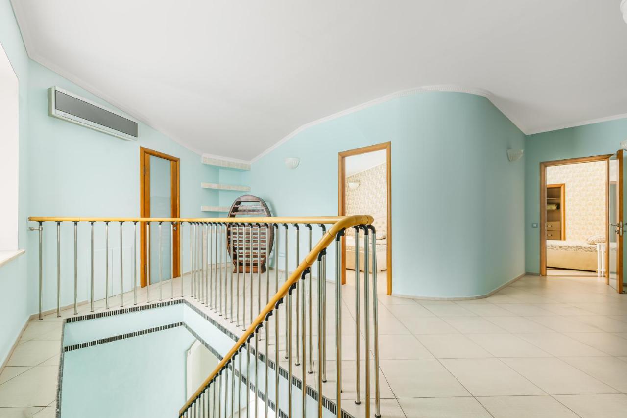 Deribasivska Cozy 4-Room Apartment Odessa Esterno foto